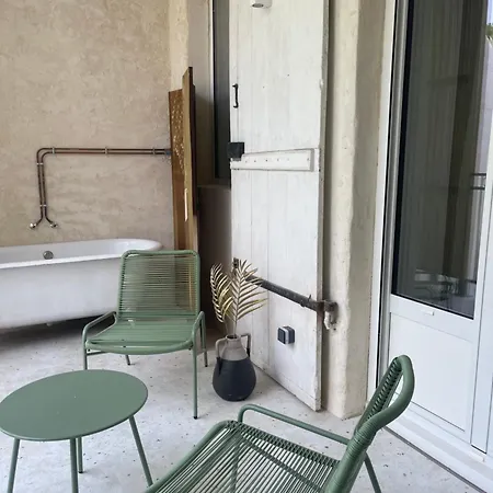Studio rénové dans le centre ville Tonneins Extérieur photo