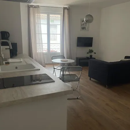 Studio rénové dans le centre ville Tonneins Extérieur photo