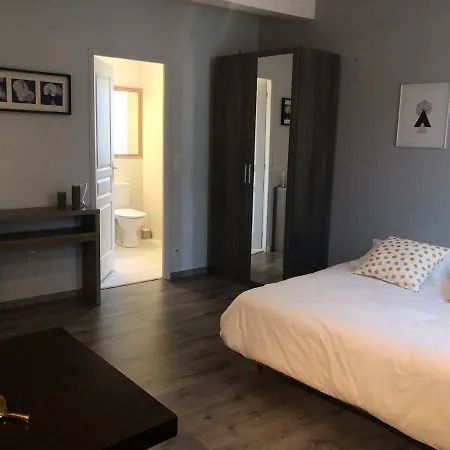 Studio rénové dans le centre ville Tonneins Extérieur photo