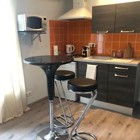 Studio rénové dans le centre ville Tonneins Extérieur photo